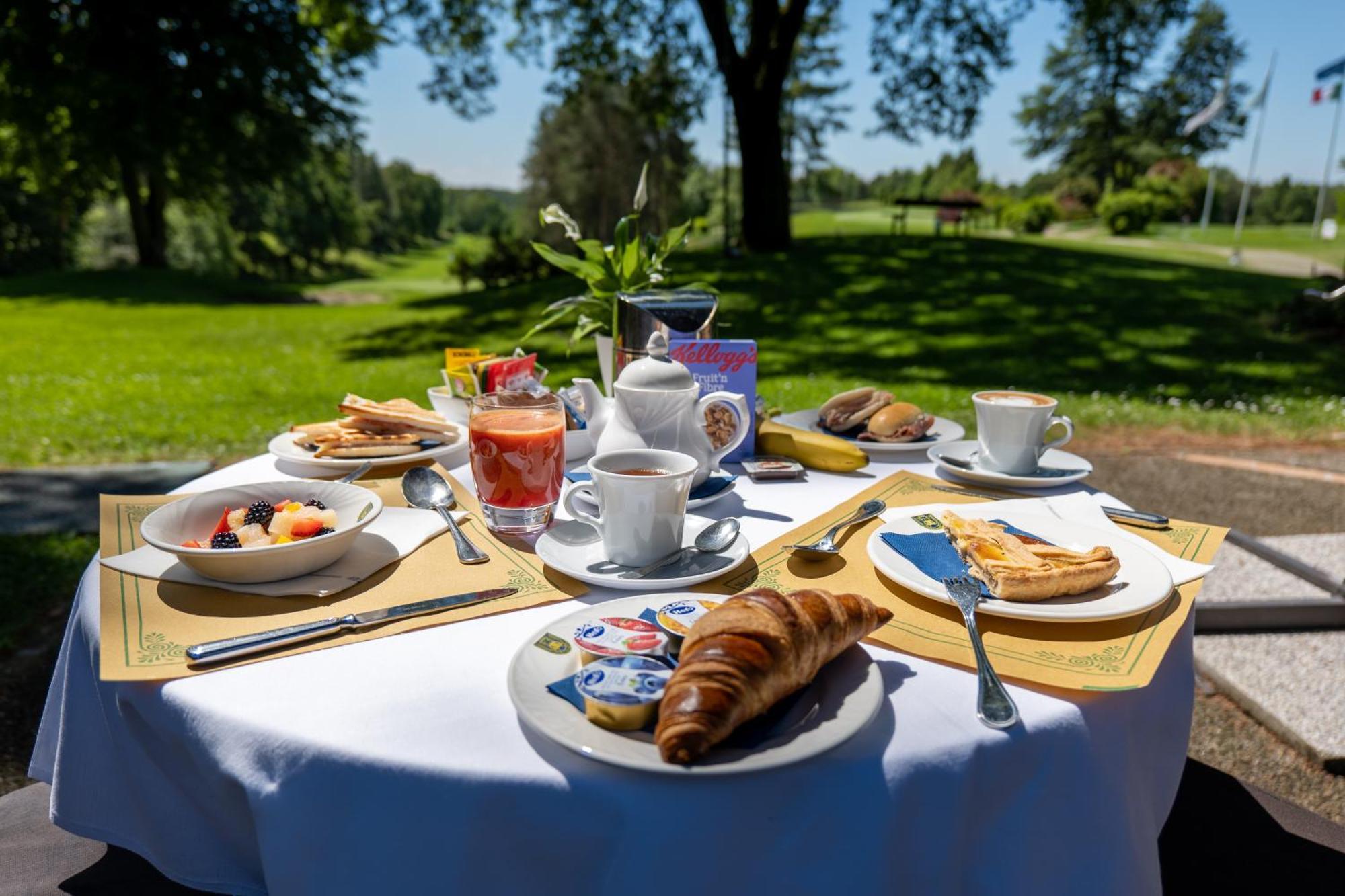 Golf Hotel La Pinetina 아피아노젠틸레 외부 사진