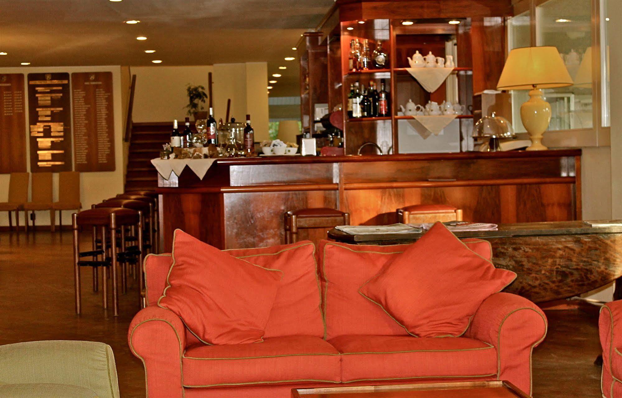 Golf Hotel La Pinetina 아피아노젠틸레 외부 사진